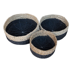 Top view of the set of three black low baskets