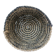 Top view of the large size small black basket