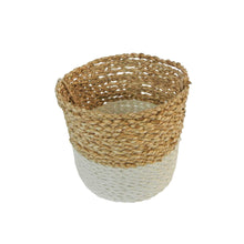 White small baskets front view